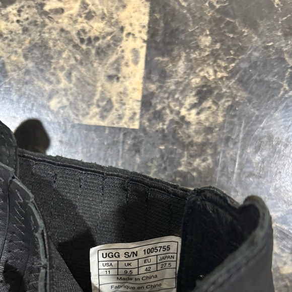 UGG Carberry Black Leather Studded Platform Heel Chunky Boots US11/EUR42 EUC - Picture 9 of 9